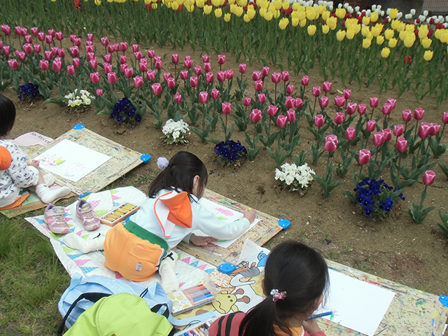 幼稚園児の写生大会